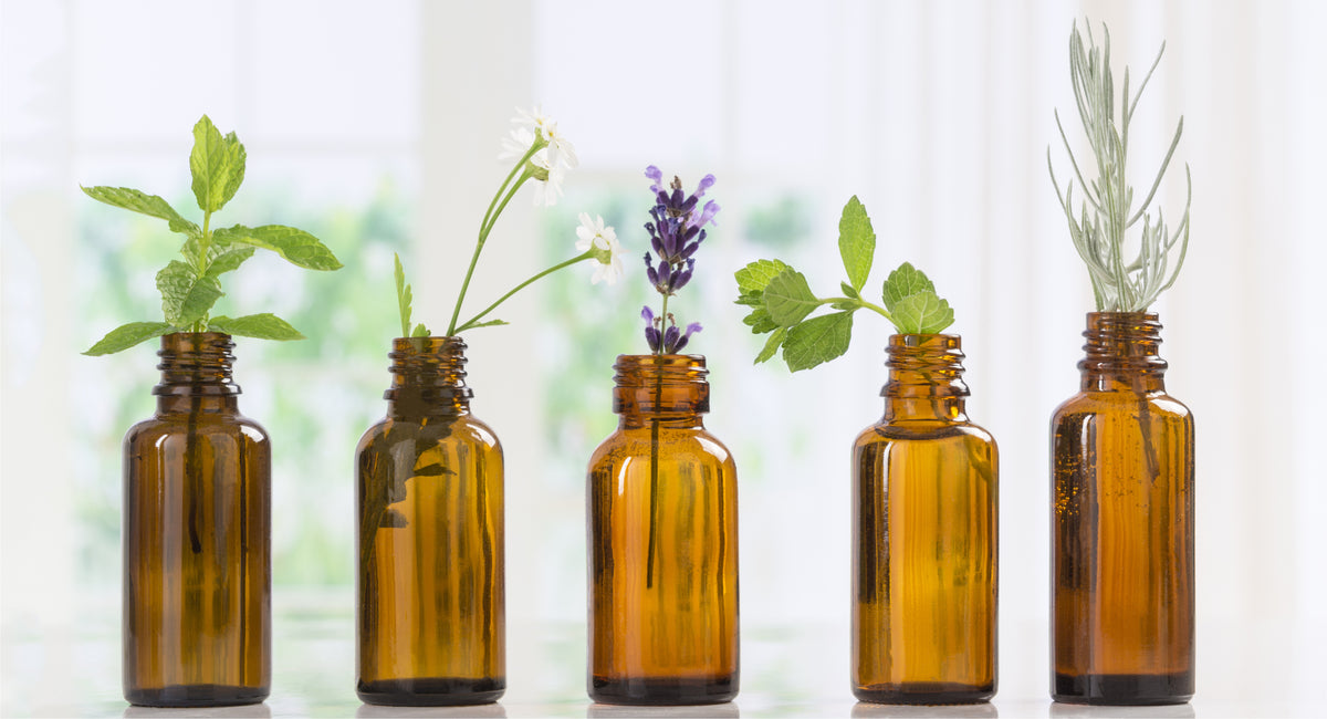 A Guide to the Best Essential Oils for Skin & How to Use Them