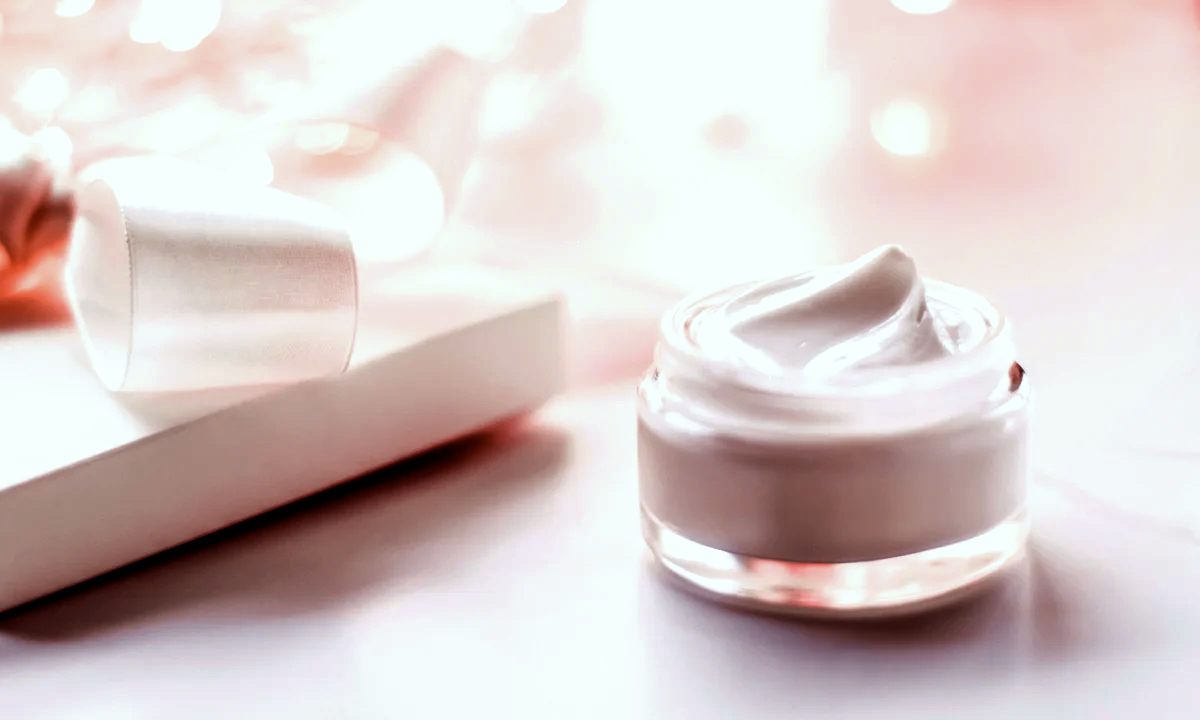 Fine lines on the face and daily sun-protection guidance